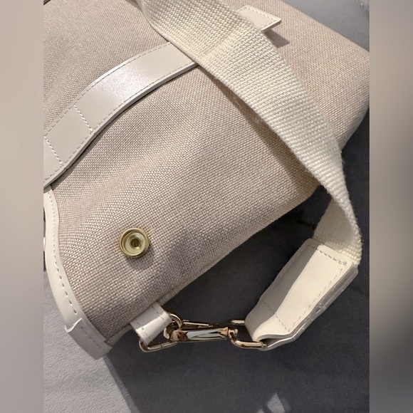 Two Tone Tote Bag in Natural/white with Strap - Picture 7 of 9